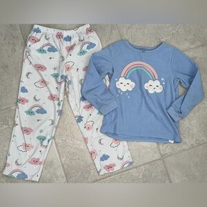 Carter’s Girls size 8 Fleece Pajamas set with Rainbow Design
